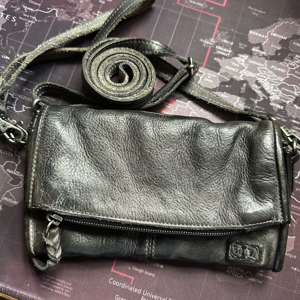 BedStu cross body beautifully distressed.